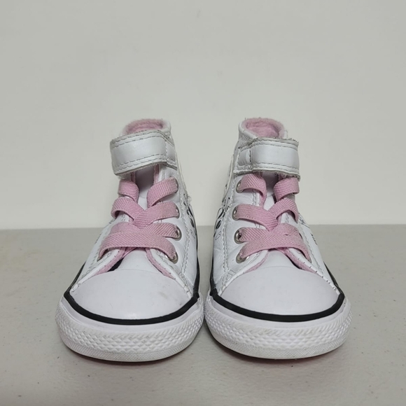 Converse White Panda Chuck Taylor All Star High Top toddler Sneakers - Picture 6 of 7